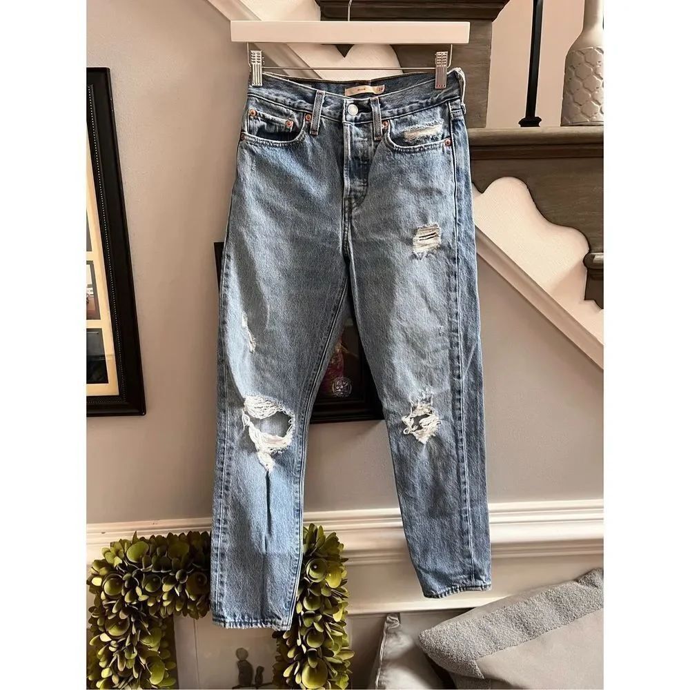 Levi’s Wedgie Skinny Distressed Jeans sz 24 EUC